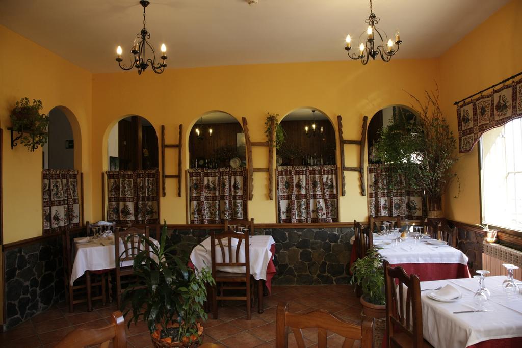 Hostal Restaurante Alto Rey Arroyo de las Fraguas Ngoại thất bức ảnh