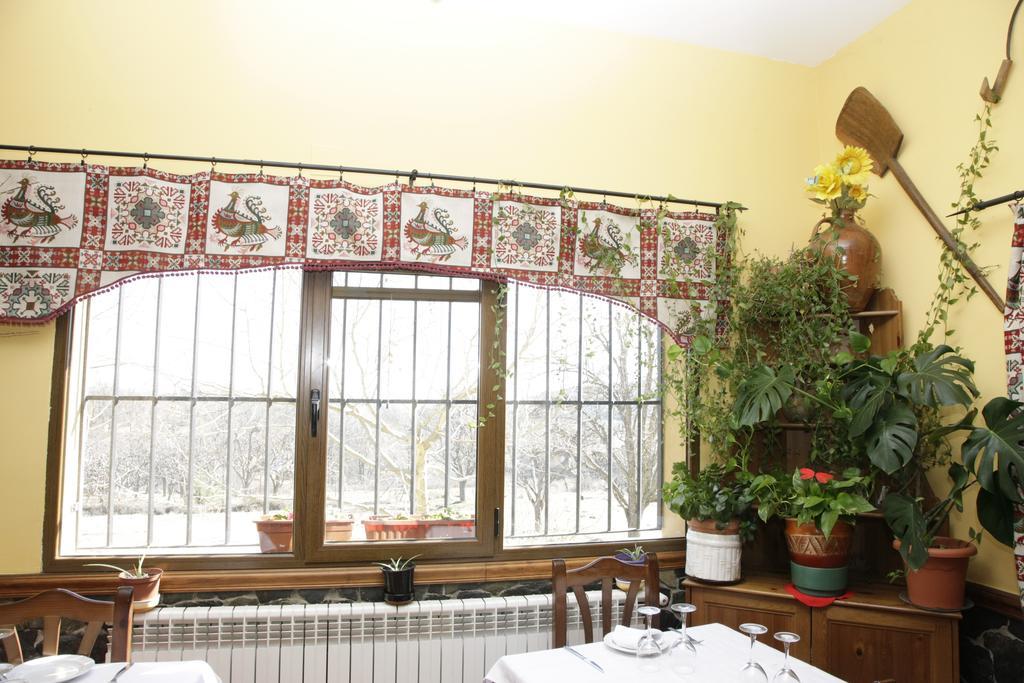 Hostal Restaurante Alto Rey Arroyo de las Fraguas Ngoại thất bức ảnh