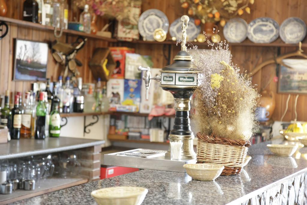 Hostal Restaurante Alto Rey Arroyo de las Fraguas Ngoại thất bức ảnh